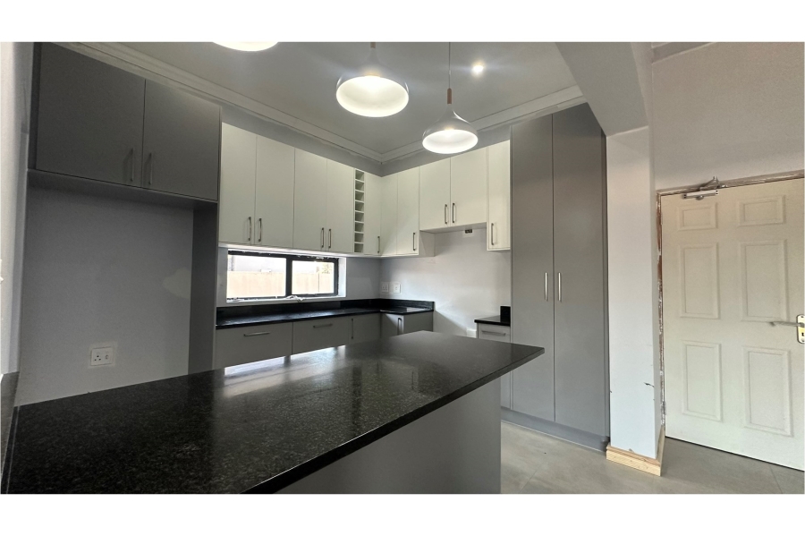 4 Bedroom Property for Sale in Paarl South Western Cape